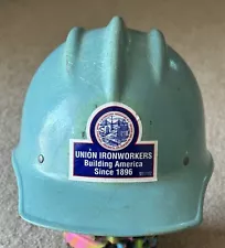 Bullard 502 fiberglass hard hat. No Reserve!!!