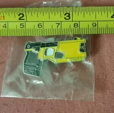 Taser 7 Gun Police Sheriff Jacket Lapel Pin NEW