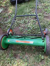 SCOTTS CLASSIC 20 inch PUSH MOWER Excellent Condition model No. 2010-20SG