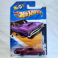 Hot Wheels 69 Dodge Coronet Super Bee #84 Purple Muscle Mania 12 For Sale