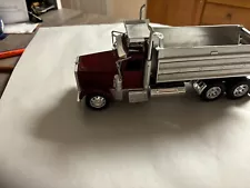 1/32 NEW RAY USED FREIGHTLINER CLASSIC XL DUMP TRUCK, NO PACKAGING # A 332