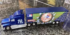 NEW YORK YANKEES DIE CAST SEMI-TRUCK 1999 WHITE ROSE COLLECTIBLES