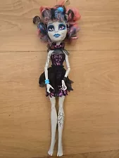 New ListingMonster High - Zombie Shake Rochelle Goyle Doll - Gargoyle Mattel 2011