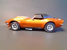 AMT 1968 Chevy Corvette Custom 1:25 Model Car Kit BUILT Convertible Stingray