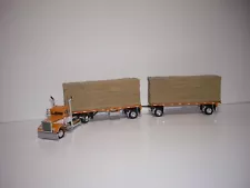 DCP FIRST GEAR 1/64 ORANGE & WHITE PETE 379 DAYCAB&DUAL 28.5' FLATBEDS & HAYLOAD