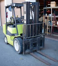 CLARK CGP30 3 Post FORKLIFT LPG--Pickup in Santa Rosa CA SEE VIDEO OF WORKING