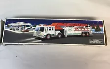 2000 Hess Toy Fire Truck Brand New In Box With Working Lights and Siren **READ**