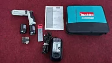 Makita TD020D 7.2V Crafty Rotary Tool w/ 2 Batteries , Charger & Bag