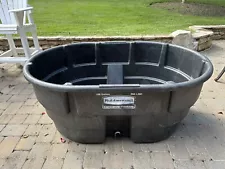 150 Gallon Rubbermaid Stock Tank