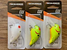 NEW LOT 3 BOMBER MODEL A SHALLOW CB LURES NIP CRANKBAITS CHART PEARL WHITE MIXED