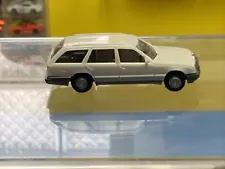 HERPA MERCEDES BENZ 300 TE WAGON GREY PLASTIC HO SCALE