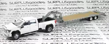 Greenlight White 2022 GMC SIERRA 3500 DENALI Dually Pickup w/Gooseneck Trailer G