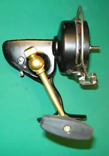 #0023 1-PENN 704-Z SPINNING REEL "NEW" MISSING (SPOOL & CAP)