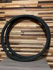 Innova 700x35 Clincher Tires Used in good condition