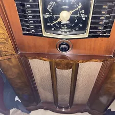 1938 Zenith Radio 10S689