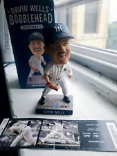 sports bobbleheads in collectables