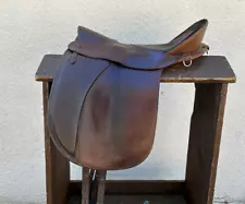 Ansur Treeless Saddle