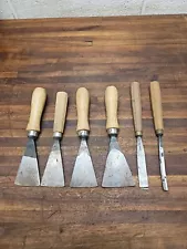 K261- Lot of 6 wood carving chisels