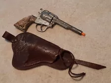 VINTAGE 1950s ROY ROGERS DIECAST CAP GUNS HORSEHEAD GRIPS WITH HOLSTER