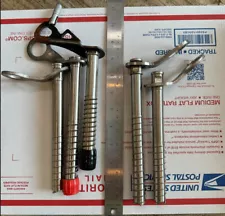 5 asorted ice climbing screws