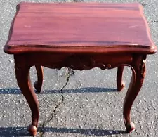 Vintage Solid Wood Accent Table – Small Stature – VGC – LOVELY CARVED DETAILS