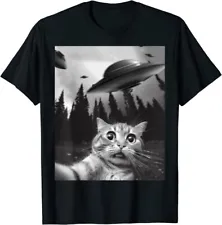 Funny Cat Selfie with UFOs Awesome Cat Lover Gift Unisex T-Shirt