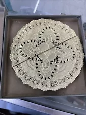 About 70 Vintage Good Paper Doilies 5imch Diameter With Box