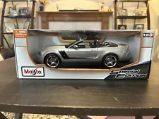 MAISTO 2010 Roush Ford Mustang 427R Convertible Silver 1/18 Scale