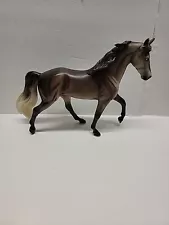 Traditional Breyer Bluegrass Bandit #585 Tennessee Walking Horse - Dapple Grey