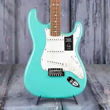 Fender Player Stratocaster, Sea Foam Green