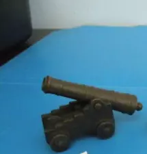 Canon Cannon ? if brass cast iron or Lead toy soldier W32