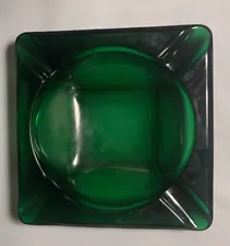 VTG Mid Century Modern Anchor Hocking 5⅞" Square Emerald Green Glass Ashtray