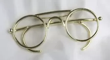 Vintage Gold Tone Metal Frame Wire Rim Bifocal Reading Glasses Brooch Pin