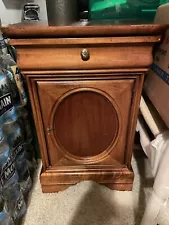 Lexington Furniture Chez Michelle French Provincial Cherry Queen Nightstand