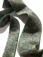 HERMES VINTAGE MONKEY BANANA HANGING TREE TIE APE JUNGLE HIGH END FRANCE GREEN