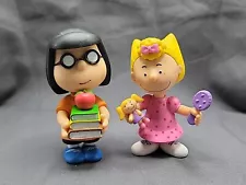 Charlie Brown Peanuts Marcie & Sally JP PVC Figure 3" W/ Books