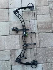 Elite Energy 35 RH Bow with CBE Sight, Lightly Used, Great Shape