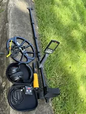 Minelab EQUINOX 800 Metal Detector W/ 11” Coil And Pin-pointer * Coil Tabs Broke