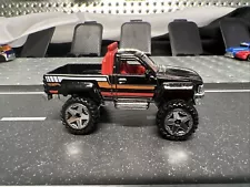 HOT WHEELS 2013 #165 1987 TOYOTA PICKUP TRUCK