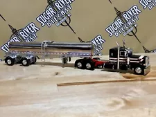 Dcp 1/64 Peterbilt 379 Flat Top Walker Milk Tanker Trailer Semi Truck Farm Toy