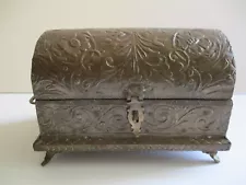 NICE SMALL GEM TREASURE CHEST JEWELRY BOX CASKET METAL ANTIQUE BOX SCULPTURE