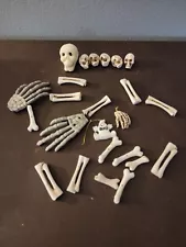 SKULLS AND BONES for miniature Kit Bashing or bracelet/neckless or decor