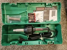 Brand New Leister Triac ST Heat Gun Welder 120V W/Nozzle,Case& Mica Tube