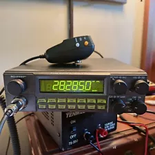 Ranger RCI-2950DX 10 and 12 Meters Ham Radio Transceiver