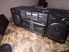 vintage boombox ghetto blaster