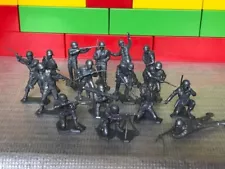 MARX TOYS RECAST 54 MM BATTLE SOLDIERS PLAYSET- 16 FIGURES-GREY