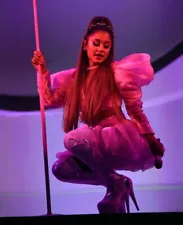 ARIANA GRANDE 8x10 4x6 PERFORMING PHOTO (SELECT SIZE) #0178