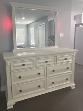 Calloway 7-Drawer Dresser w/ Mirror Set Off White Cyon Lighting Installed.