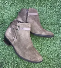 ð´SALEð´ Ladies M&S Brown Suede Low Heel Zip Up Ankle Boots UK 5 EU38 WIDE Fit