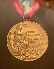 VERY RARE 1984 LOS ANGELES OLYMPIC GAMES GOLD MEDAL SAMPLE IN ENGRAVED CASE